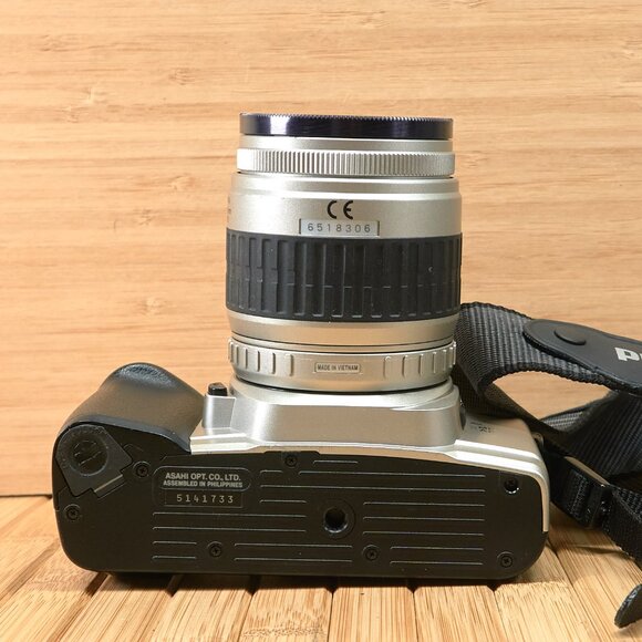 Pentax MZ-60 35mm slr Film Camera, w/ SMS Pentax-FA 28-90mm Lens - Picture 7 of 9